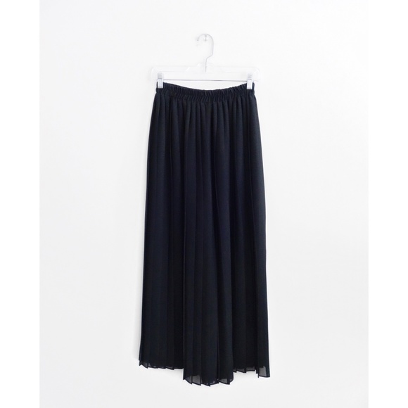 Vintage | Pants & Jumpsuits | Vintage 9s Black Pleated Plisse Culottes ...